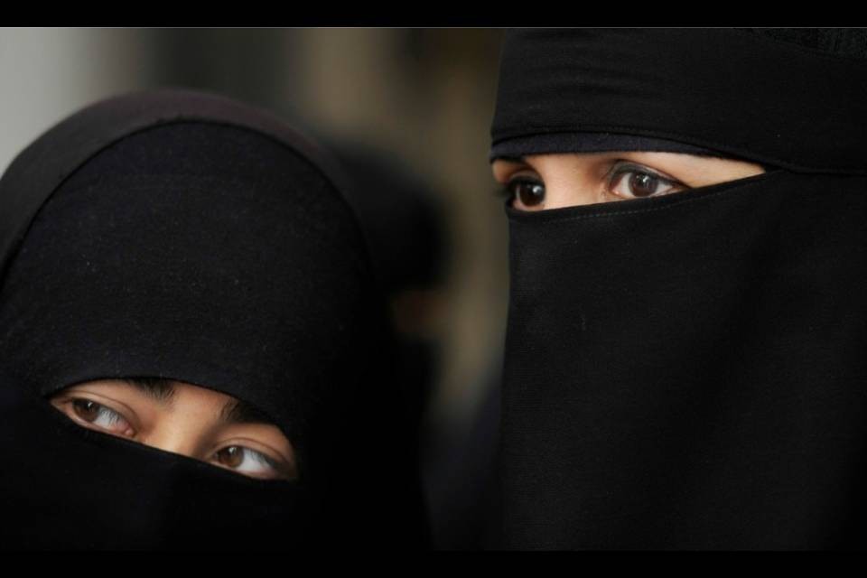 Glarona dice "no" al divieto del Burqa