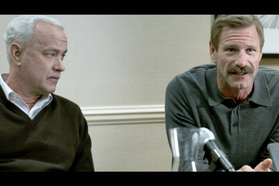 Eroe o incosciente? Se lo chiede Eastwood in “Sully”