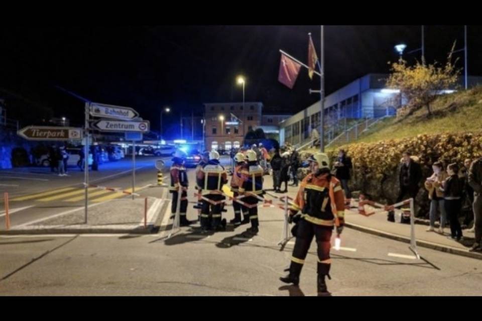 Falso allarme bomba, arrestato un 30enne italiano