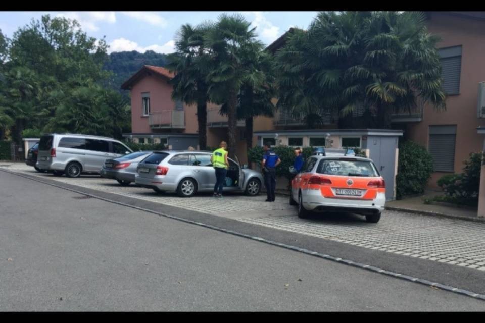 Incidente in piscina, la bimba è fuori pericolo