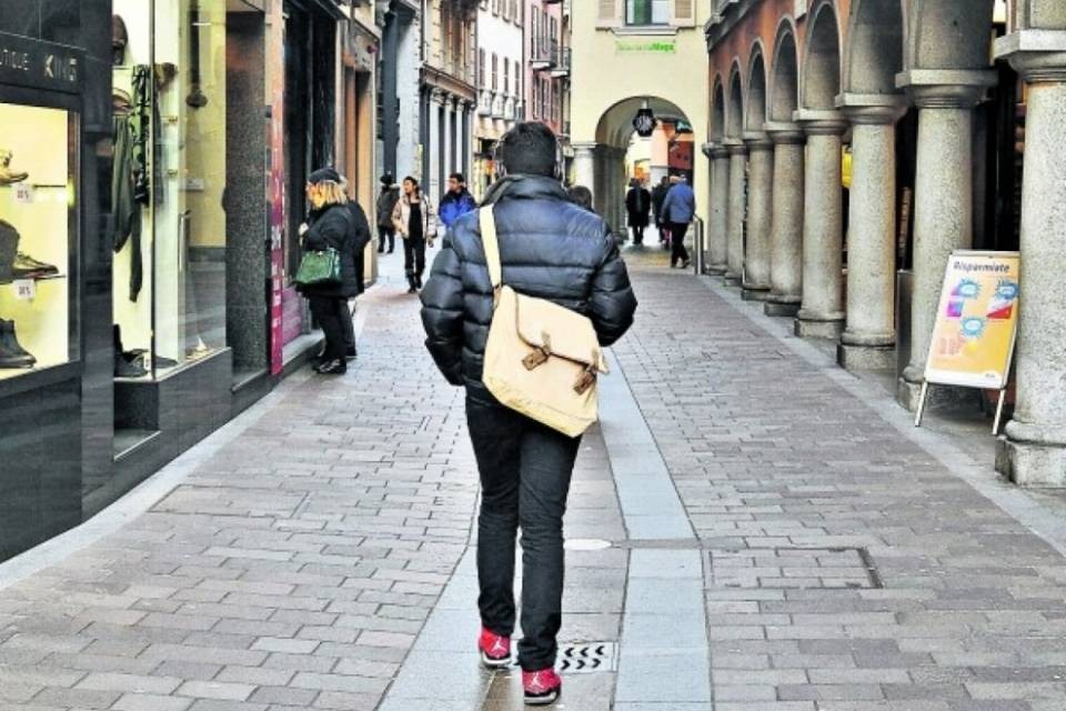 Orari d'apertura dei negozi, la nuova legge rischia di slittare