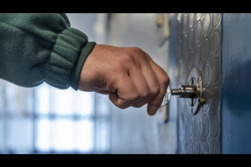 In prigione per una multa non pagata: "Ci dispiace, ma..."