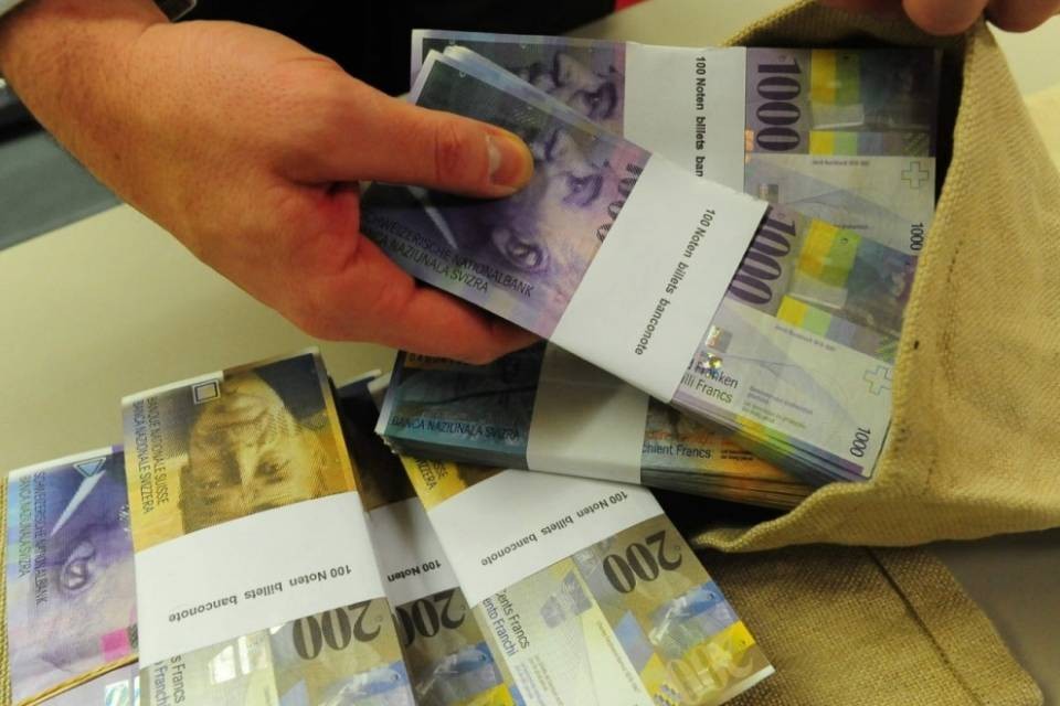 Sottrasse 1,3 milioni: amministratore alla sbarra