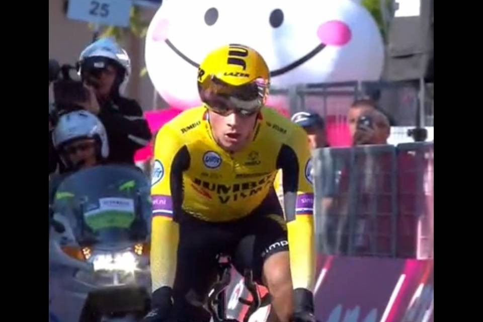 Roglic non si ferma più: dopo il Romandie vince il prologo del Giro