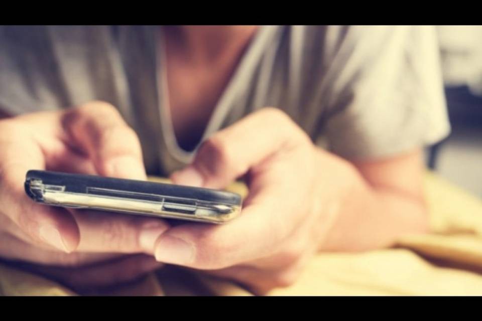 Niente smartphone a scuola? Ecco il parere dei deputati-genitori