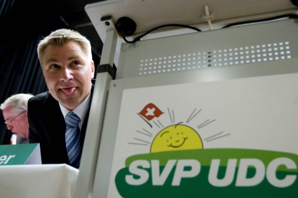 Asilo, depositato il referendum UDC