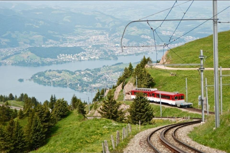 Troppi turisti in cima al Rigi?