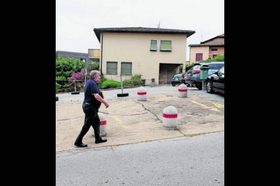 Arzo, "quel posteggio non s'ha da fare"