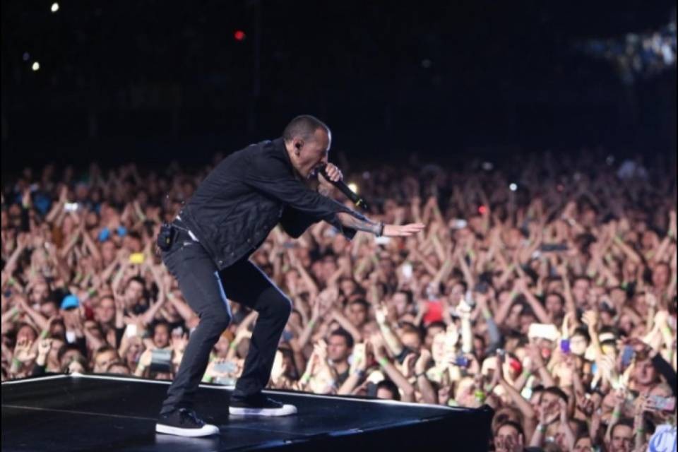 Morto il cantante dei Linkin Park