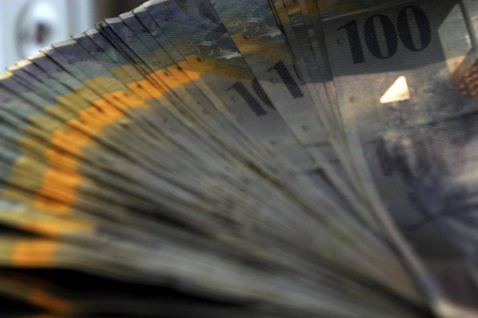 Condannata per reati finanziari, perde il permesso
