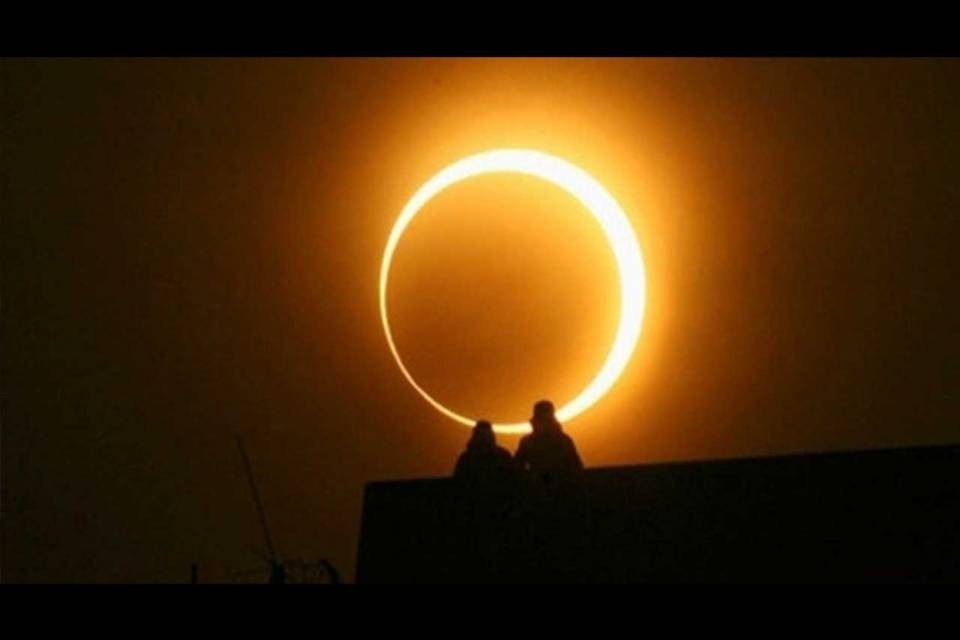 Santo Stefano regala l'ultima eclissi solare del 2019