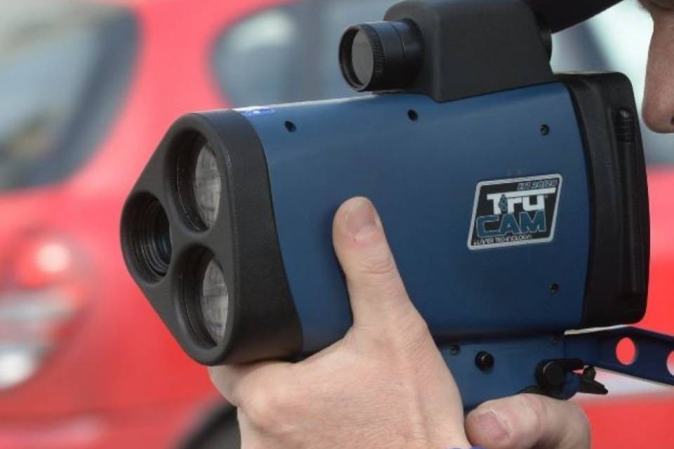 A 107km/h sul 50: denunciato un pirata della strada
