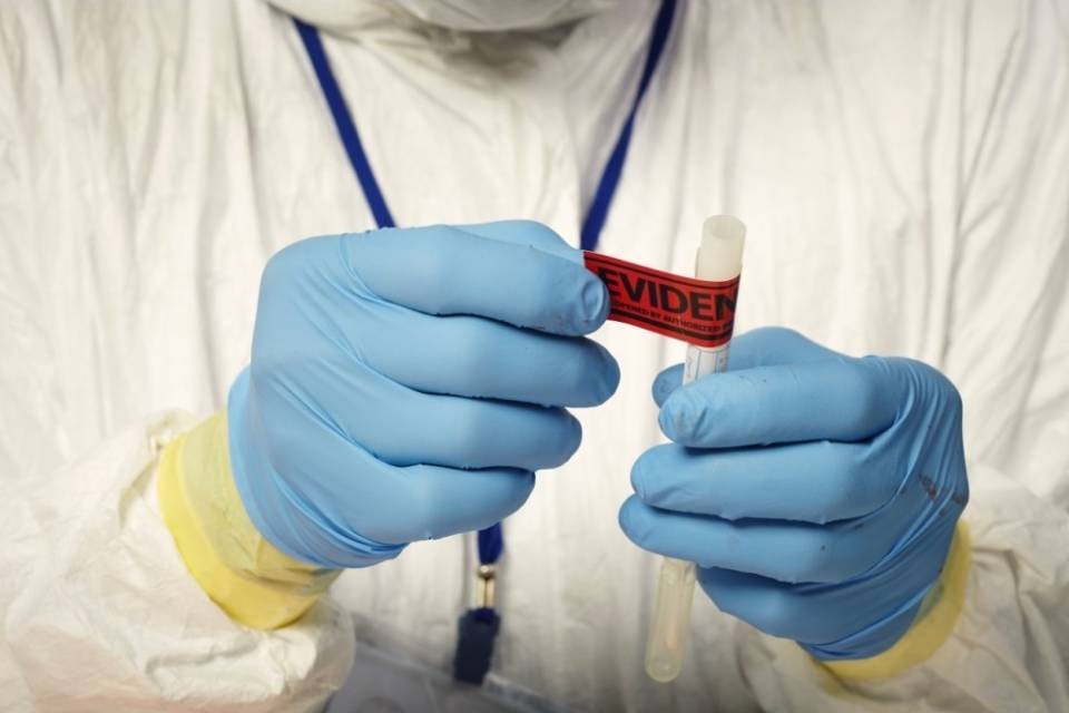 DNA: il Consiglio federale disposto a intervenire