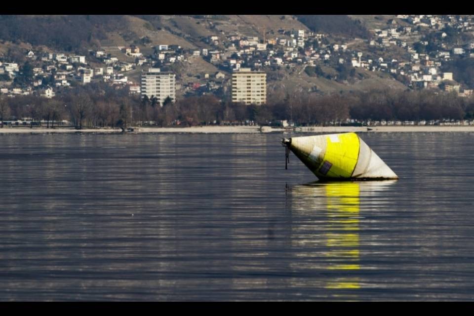 Pescatore muore annegato nel Lago Maggiore