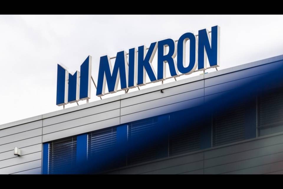 Mikron, "l'irresponsabilità sociale delle imprese"