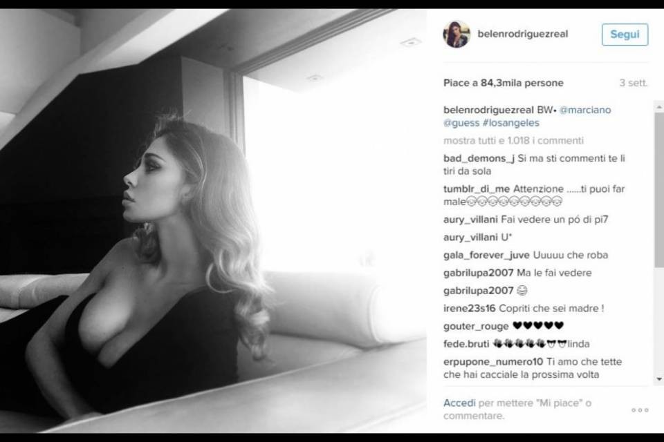 Balletto in bikini per Belen