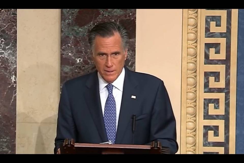 Romney rompe la linea del partito e vota contro Trump