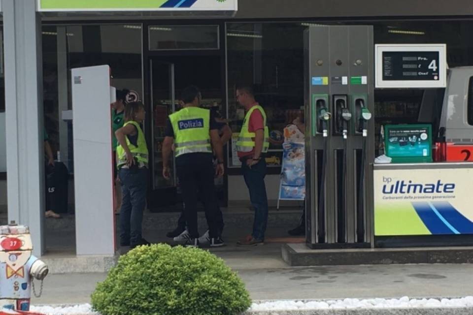 Rapina a Novazzano, malviventi in fuga