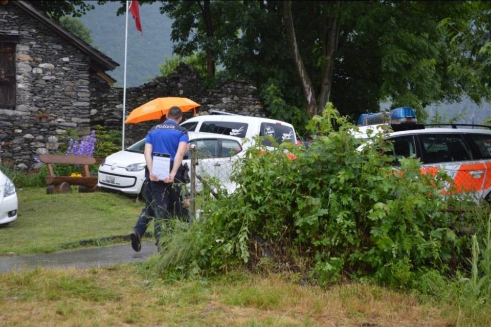 Donna dispersa sui monti sopra Brissago
