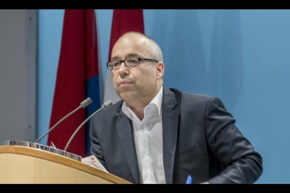 "Ma, per finire, quanto prendeva Gianella?"