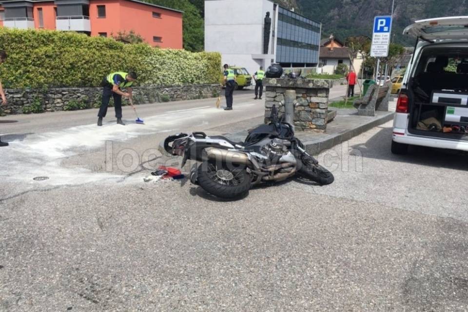 Gravi le condizioni del motociclista caduto a Bellinzona
