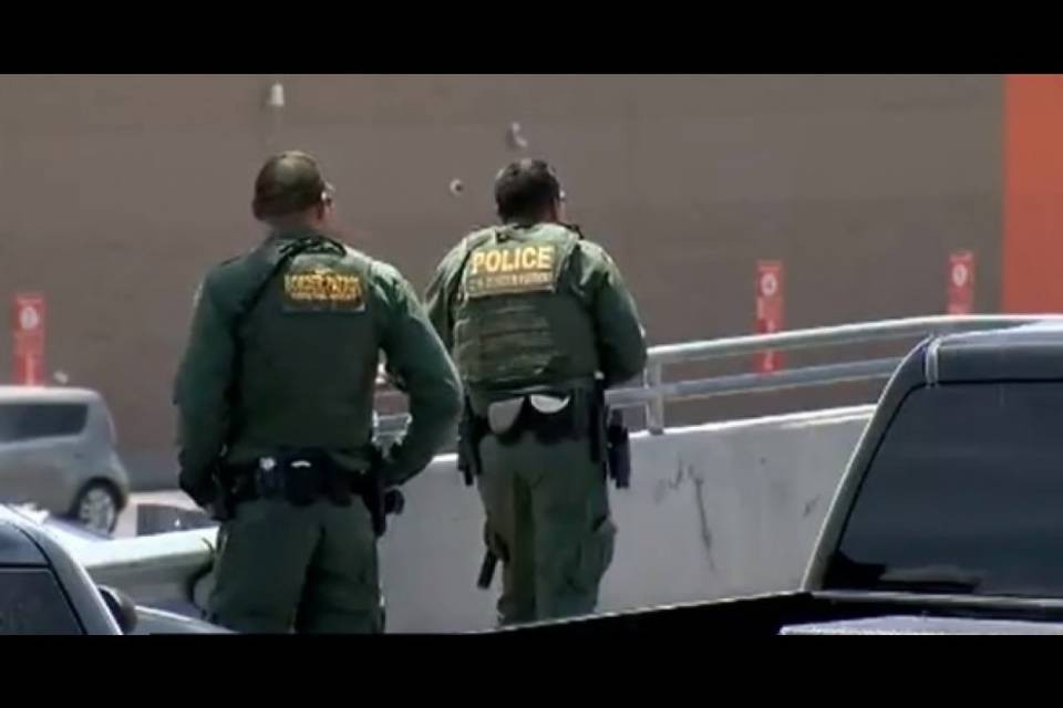 El Paso, la madre del killer avvertì la polizia del fucile