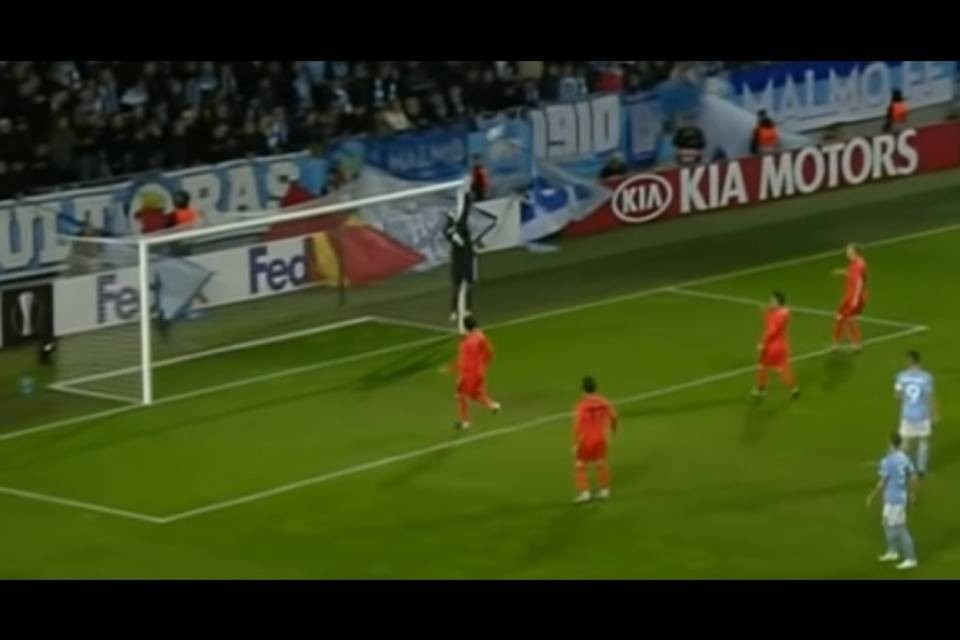 Povero Karius, ne combina un'altra