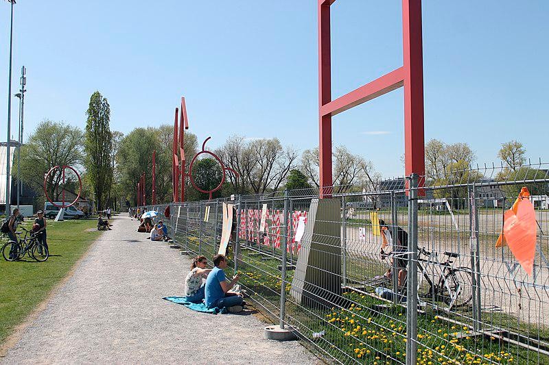 Un pezzo di storia finisce al museo. Per due mesi le comunità di Kreuzlingen (CH) e Costanza (D) sono state separate da una doppia fila di barricate