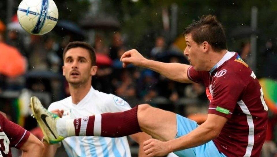 Del solito Gaston Magnetti (nella foto) il gol del momentaneo pareggio granata nei minuti di recupero del primo tempo.