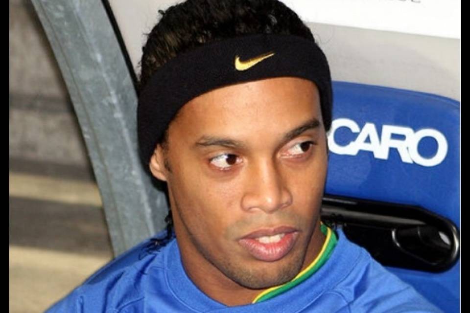 Passaporto falso, Ronaldinho arrestato in Paraguay