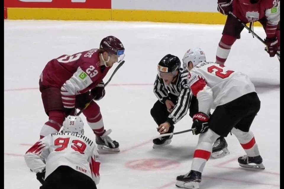 Nico Hischier regala la seconda vittoria alla Svizzera