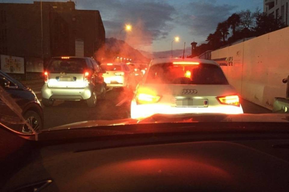 Traffico da incubo: incidenti a Lugano e a Vaglio