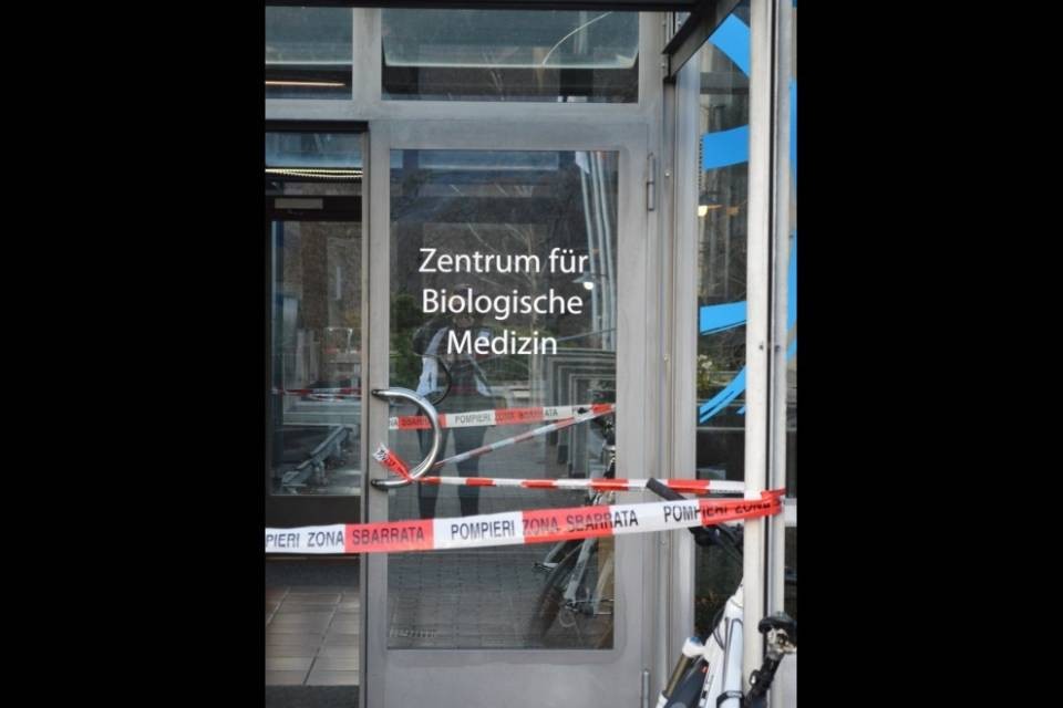 Incendio in una clinica a Castaneda: due intossicati