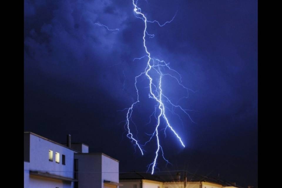 Temporali da 45'000 fulmini