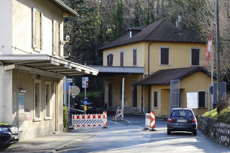 Albanese senza patente, ma con la droga