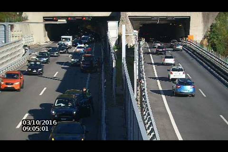Melide, incidente sull'A2