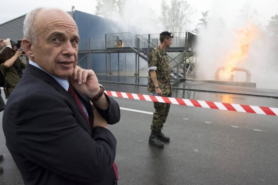 Maurer: "50 militari al confine"
