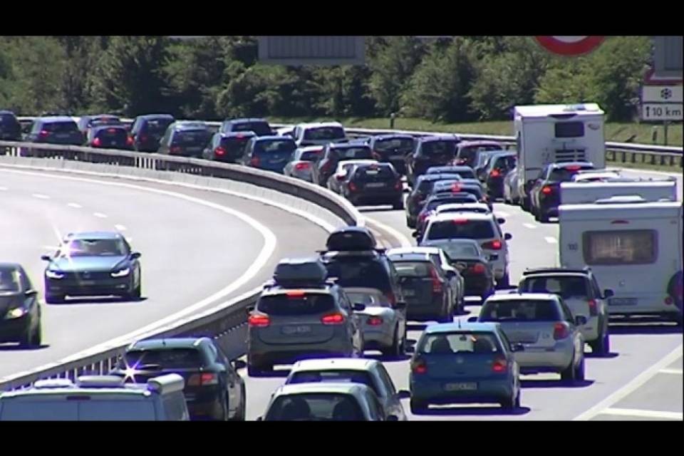 Il Ticino intasato dalle automobili