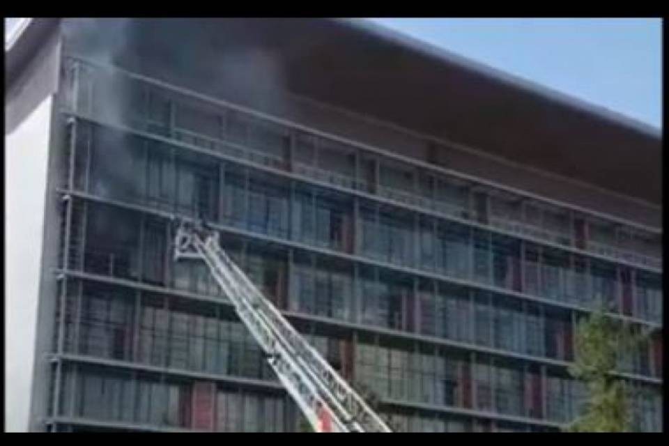Paziente muore nell'incendio all'ospedale di Bergamo