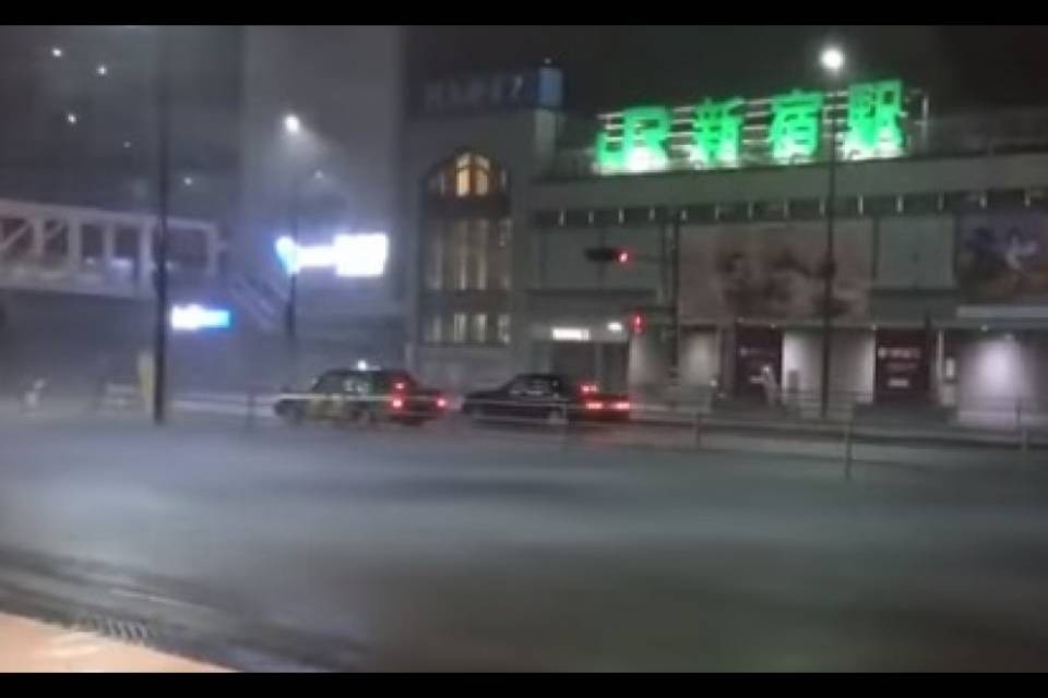 Caos a Tokyo dopo il passaggio del tifone Faxai