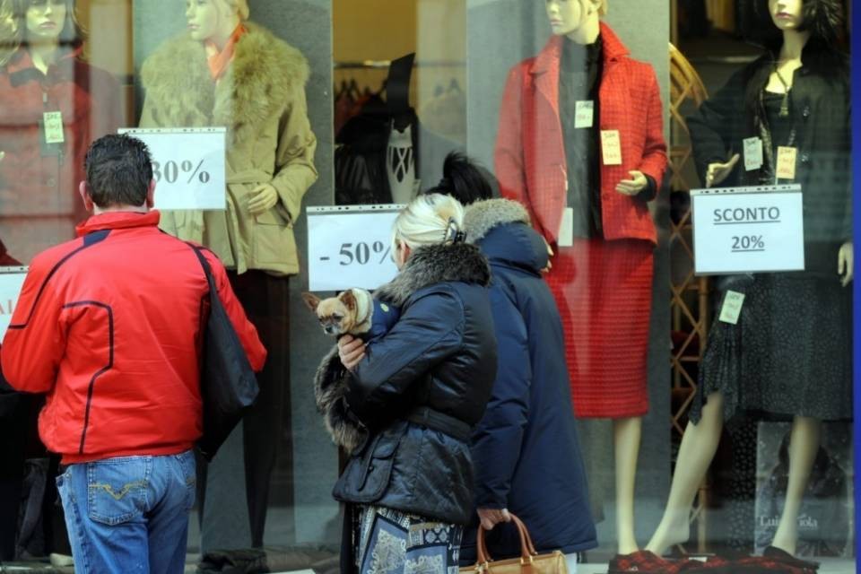 "Venite in centro a sostenere i piccoli commerci"