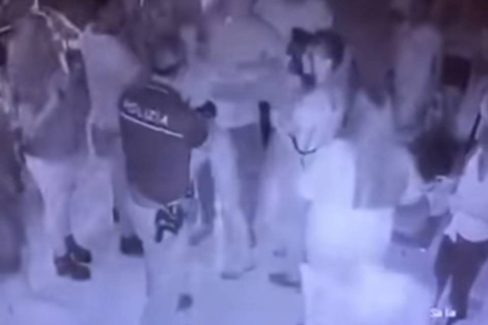 "Ha spaccato tutto, ma non c'è stata nessuna rissa"