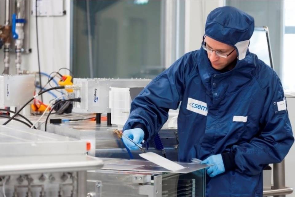 Collaborazione fotovoltaica Ticino-Neuchâtel