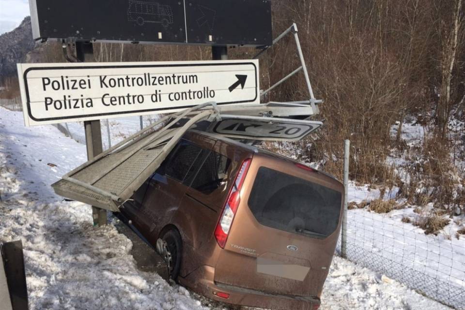 58enne muore sull'A13
