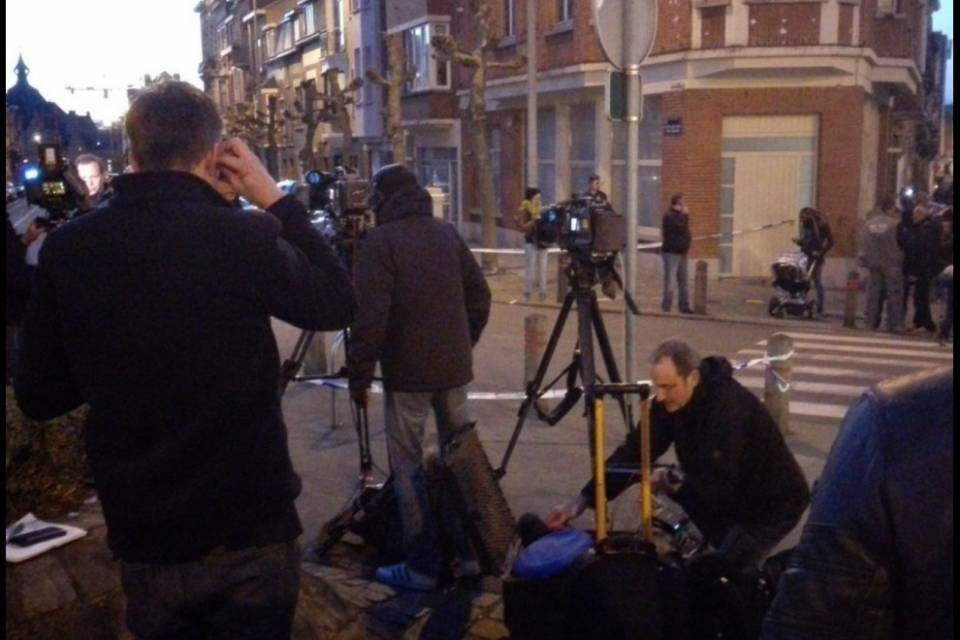 Bomba e bandiera dell'Isis a Schaerbeek