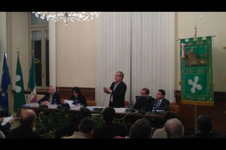 Maroni a Luino: "Io litigo sempre coi ticinesi"