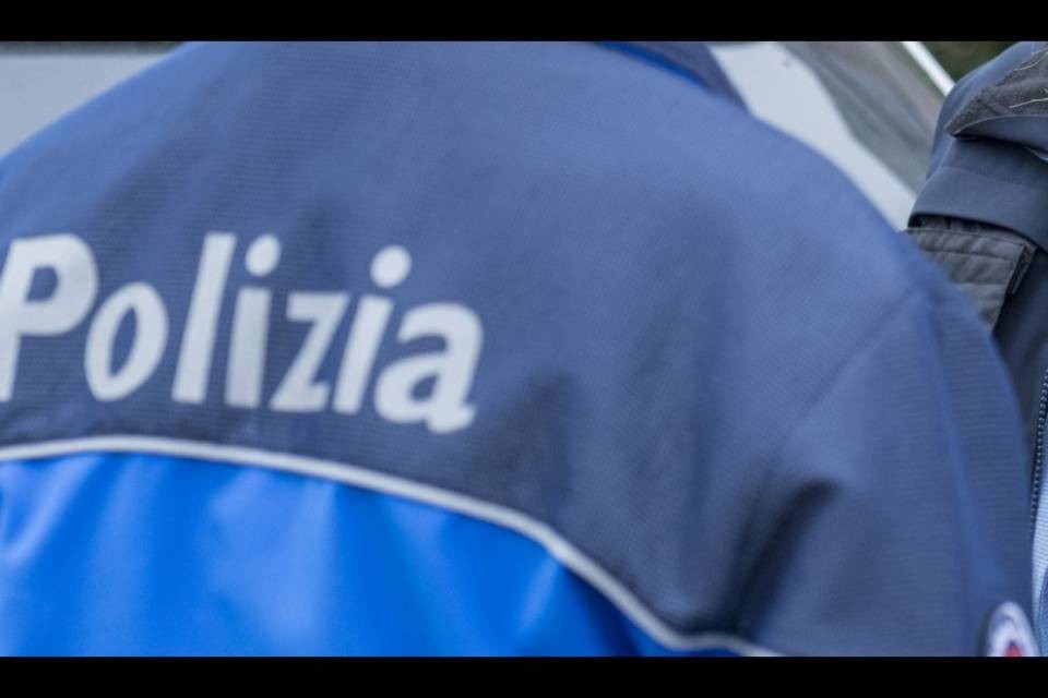"Un'umiliazione per la professionalità dei poliziotti"