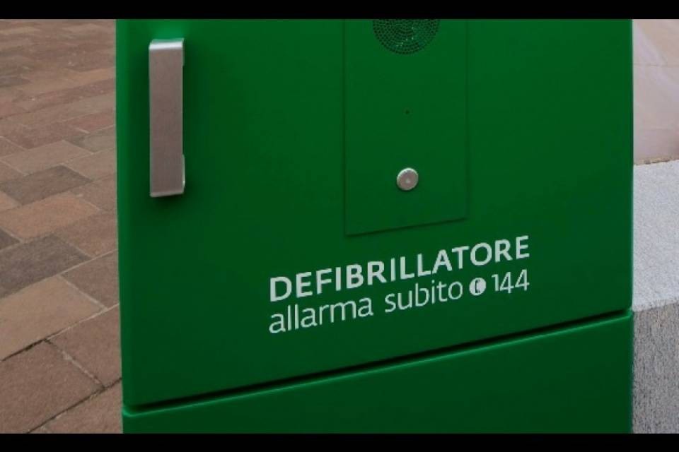 Nuovo defribillatore a Pregassona