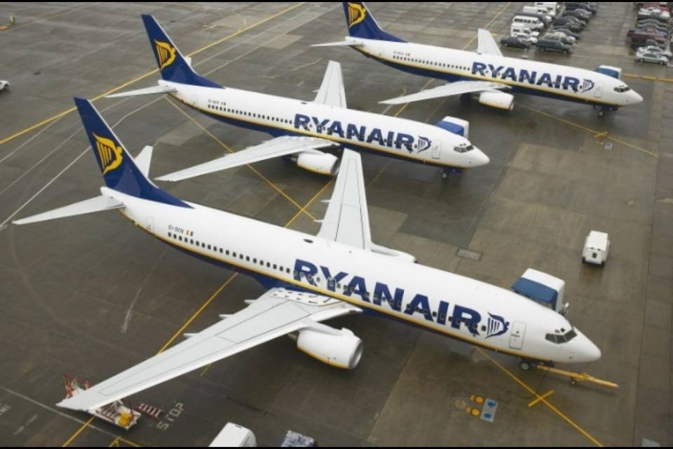 Ryanair, cancellati 400 voli