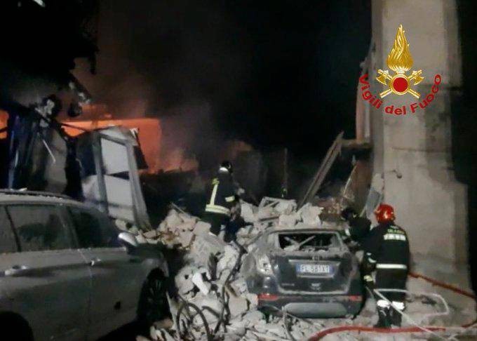 Immagini Twitter, account Vigili del Fuoco @emergenzavvf